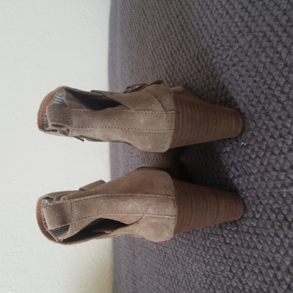 Lucky Brand Tan Ankle Boots - Picture 4 of 7